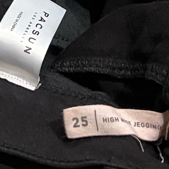 PacSun High Rise Destroyed Distressed Jegging Jeans Black Size 25 Stretchy - Picture 4 of 9